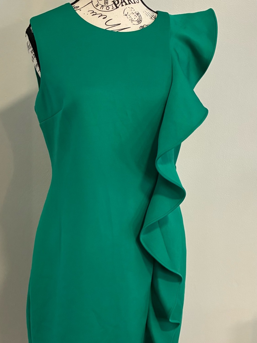 Calvin Klein emerald green sleeveless sheath dress w/ruffle Size 6 Party, formal